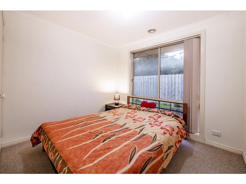 8 Cirai Crescent, Cranbourne West VIC 3977