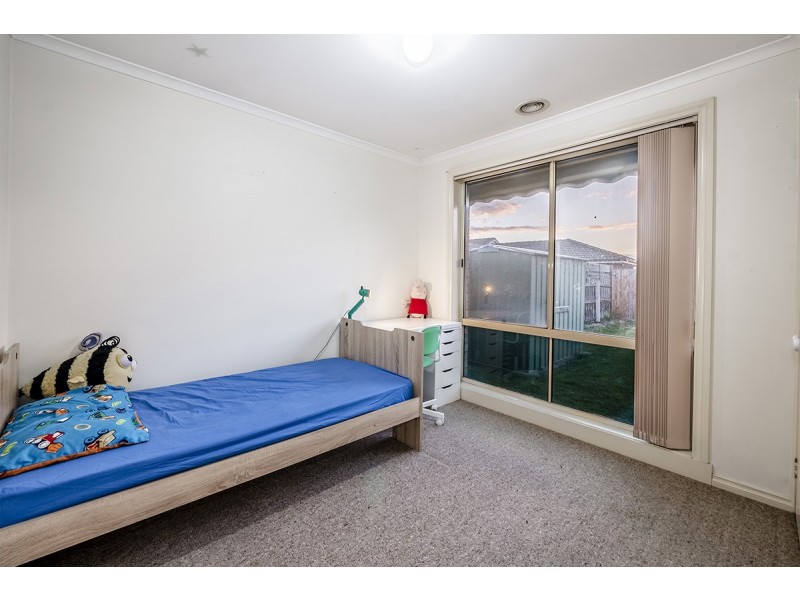 8 Cirai Crescent, Cranbourne West VIC 3977