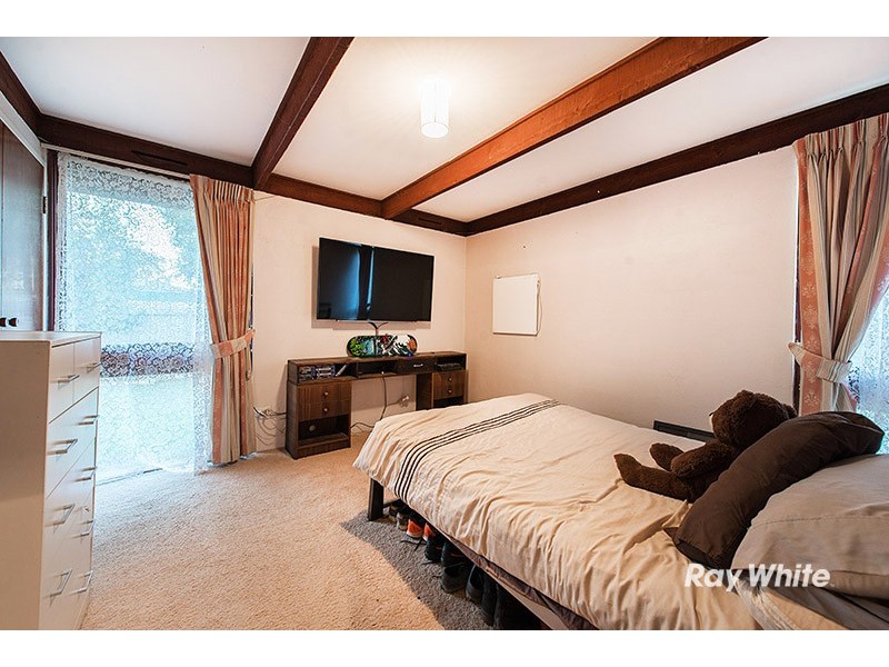 24 Camms Road, Cranbourne VIC 3977