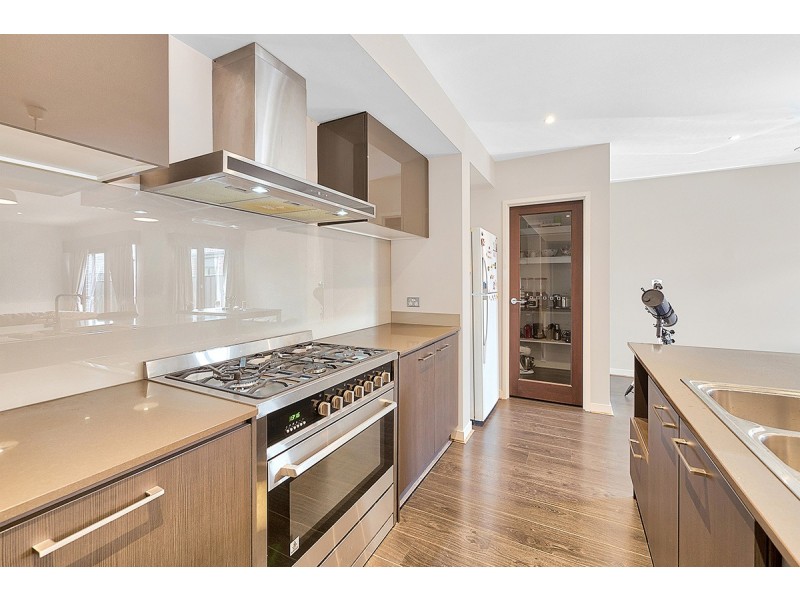 16 Dream Avenue, Clyde North VIC 3978