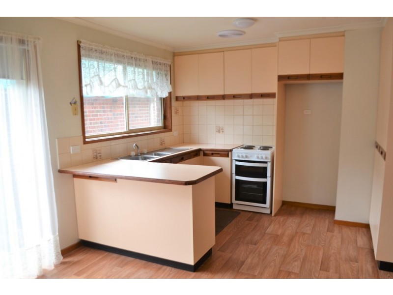 4/13 Lyall Street, Cranbourne VIC 3977