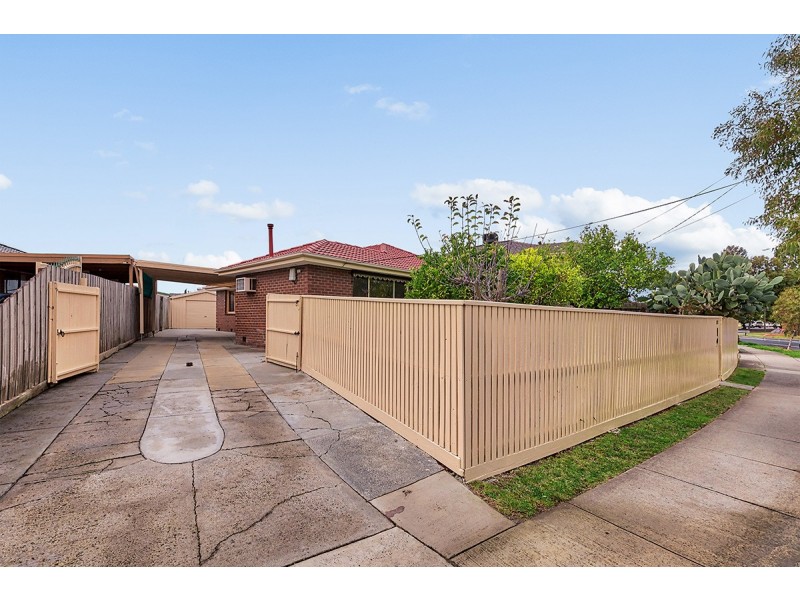 111 Kingsclere Avenue, Keysborough VIC 3173
