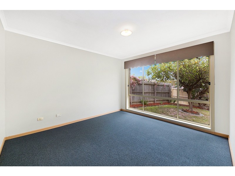 111 Kingsclere Avenue, Keysborough VIC 3173