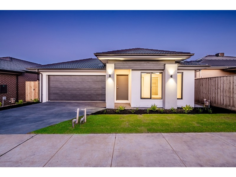 6 Cochin Drive, Clyde North VIC 3978