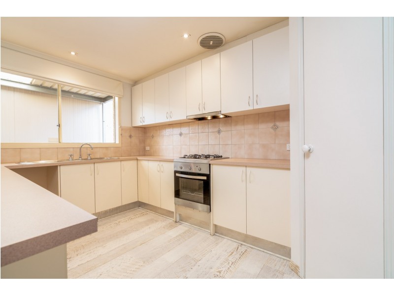 48 Miralie Way, Cranbourne West VIC 3977