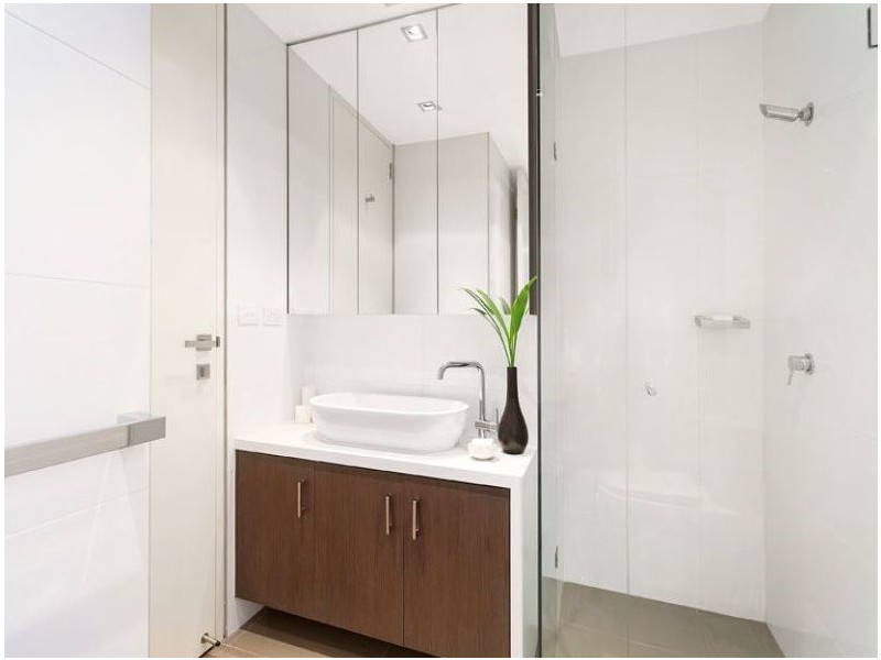 6/10 Docker Street, Elwood VIC 3184