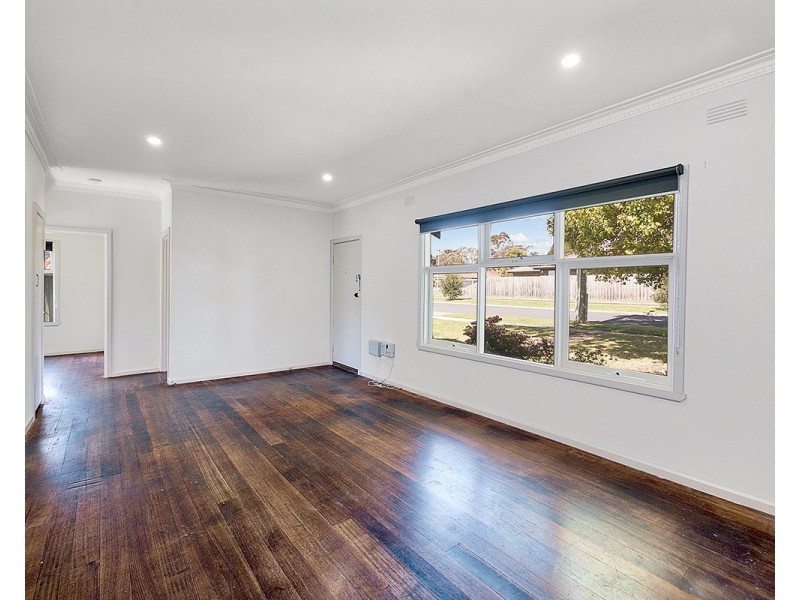 43 Campbell Parade, Cranbourne VIC 3977