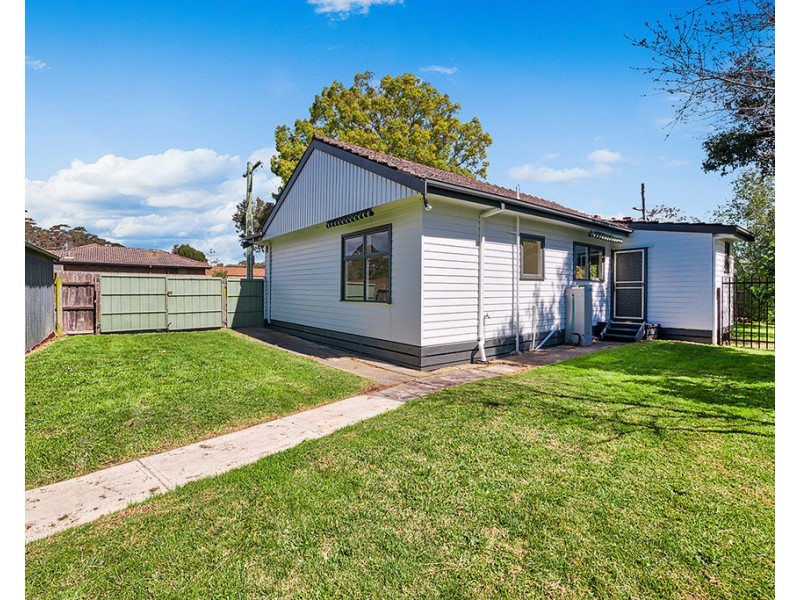 43 Campbell Parade, Cranbourne VIC 3977