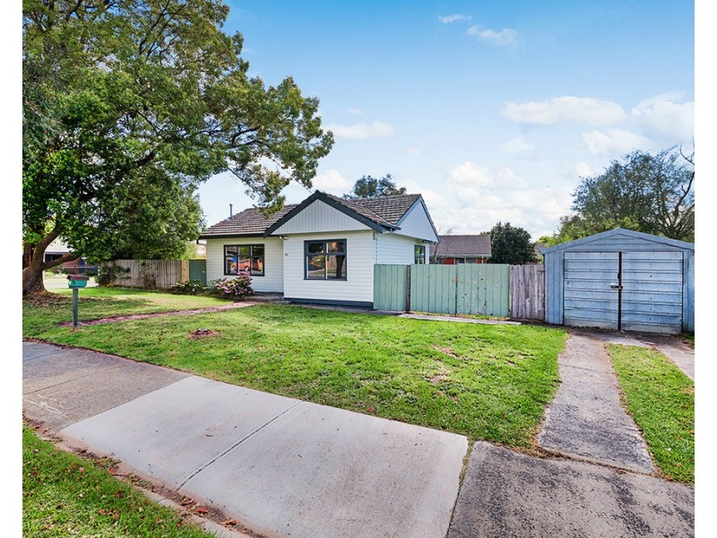 43 Campbell Parade, Cranbourne VIC 3977