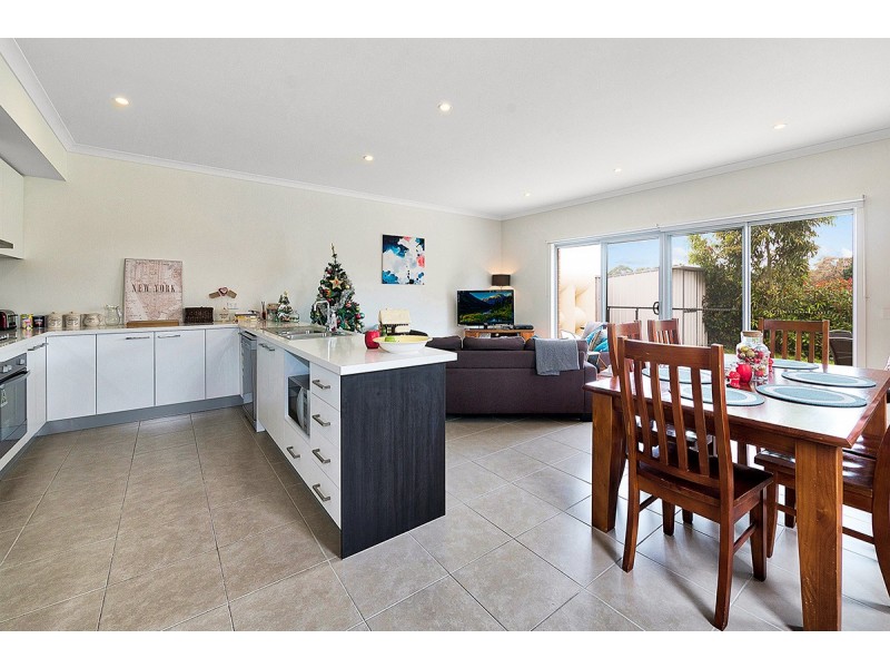 13/2 Sanoma Drive, Skye VIC 3977