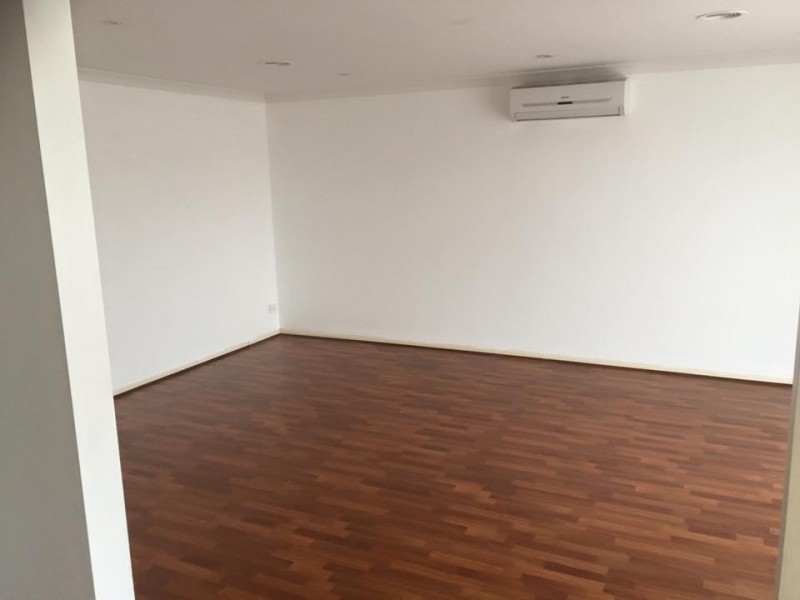 19 Fernisky Drive, Cranbourne East VIC 3977