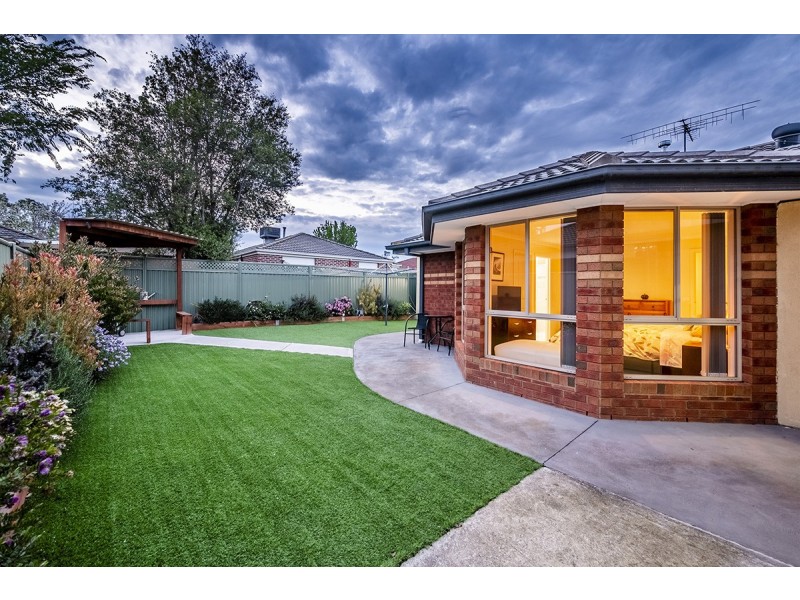 3 Houndsforth Street, Cranbourne East VIC 3977