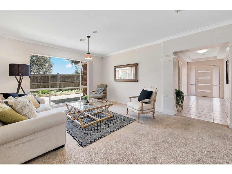 7 Rose Bush Court, Lyndhurst VIC 3975