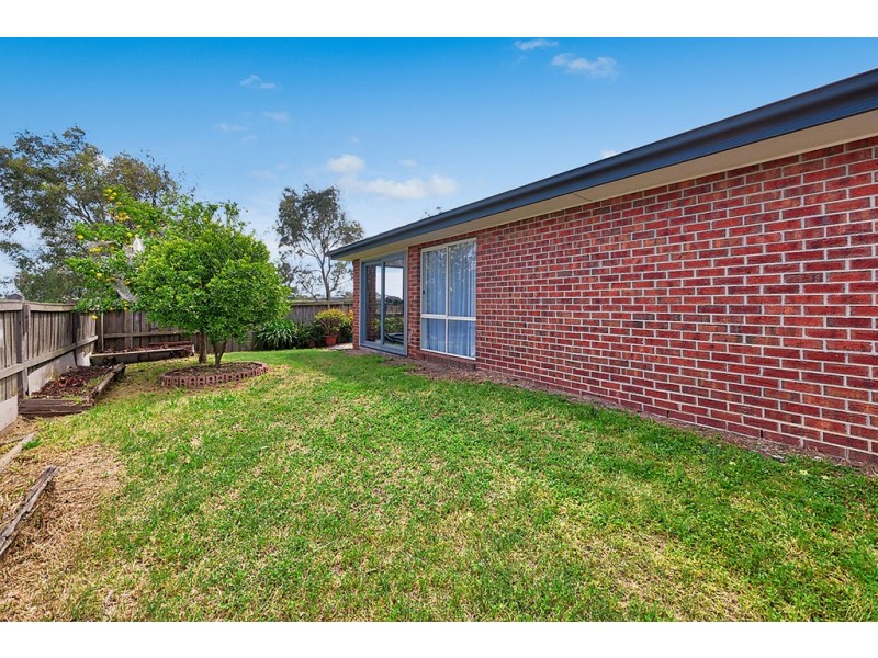 7 Rose Bush Court, Lyndhurst VIC 3975