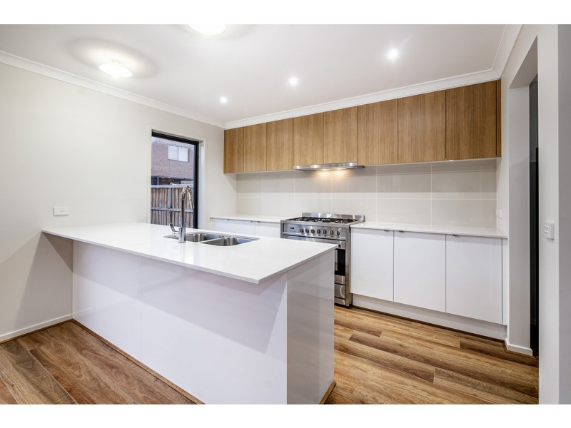 15 Butternut Drive, Lyndhurst VIC 3975