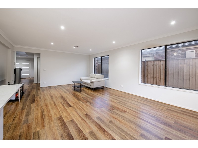 15 Butternut Drive, Lyndhurst VIC 3975