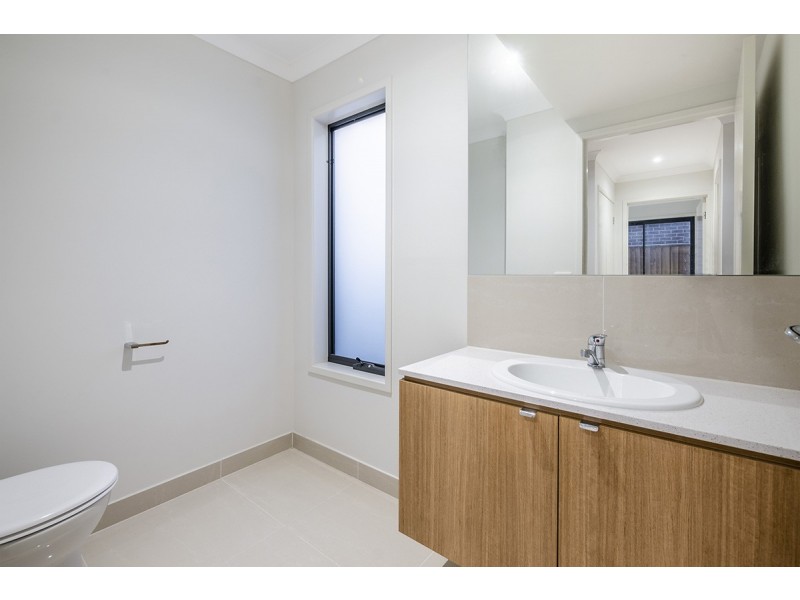 15 Butternut Drive, Lyndhurst VIC 3975