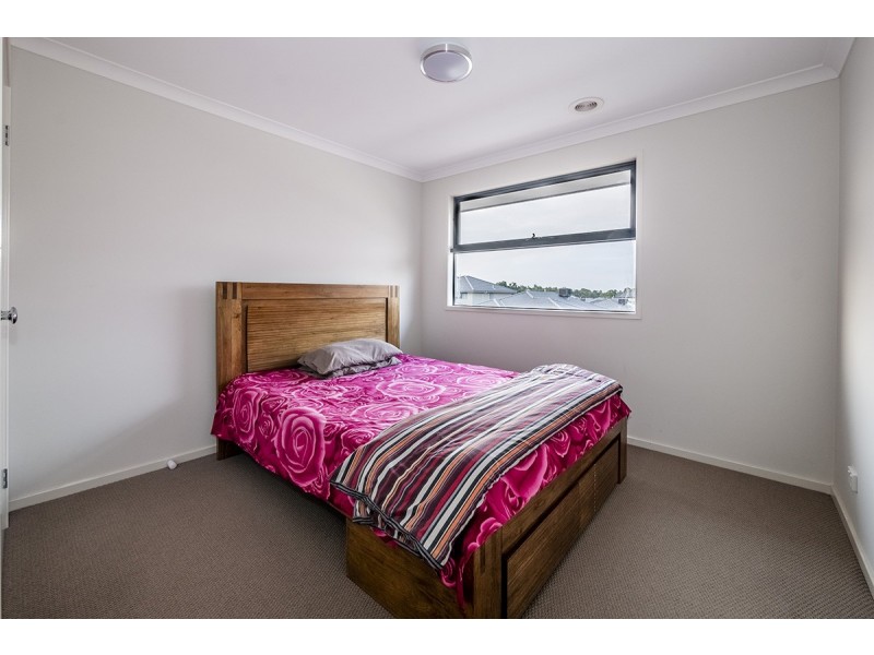 15 Butternut Drive, Lyndhurst VIC 3975