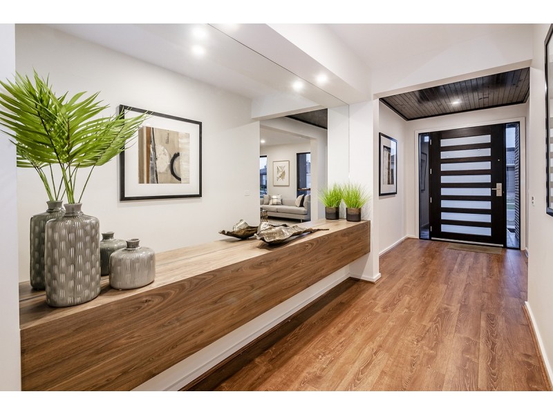 19 Gumview Road, Lyndhurst VIC 3975