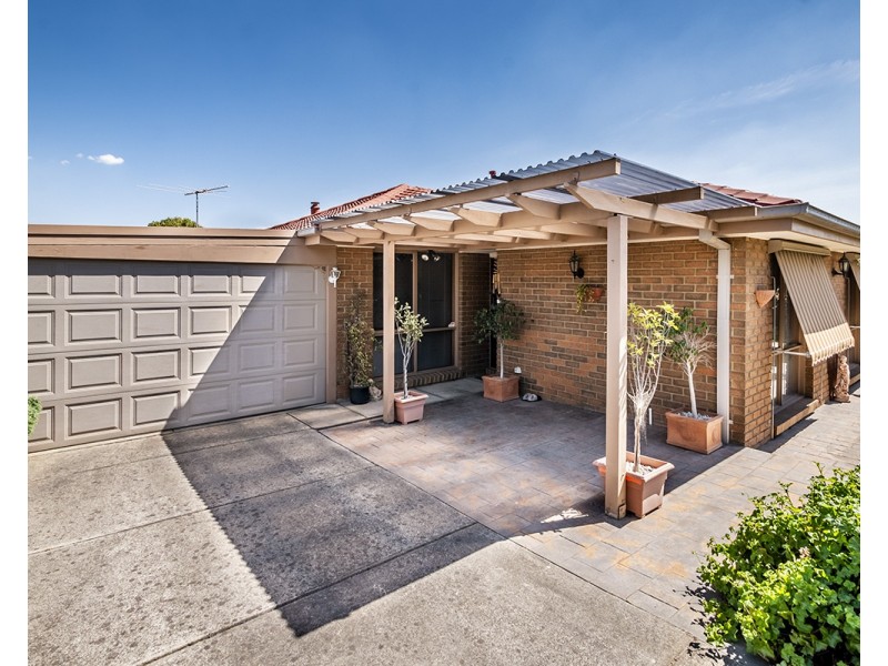 144 Warana Drive, Hampton Park VIC 3976