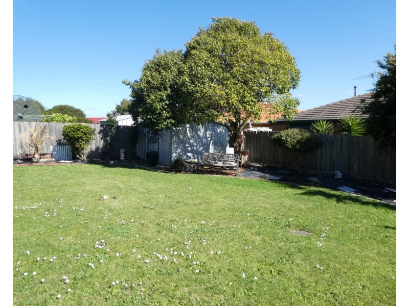 144 Warana Drive, Hampton Park VIC 3976