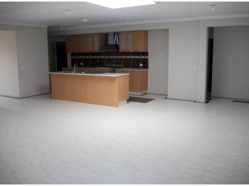 103 Sabel Drive, Cranbourne North VIC 3977