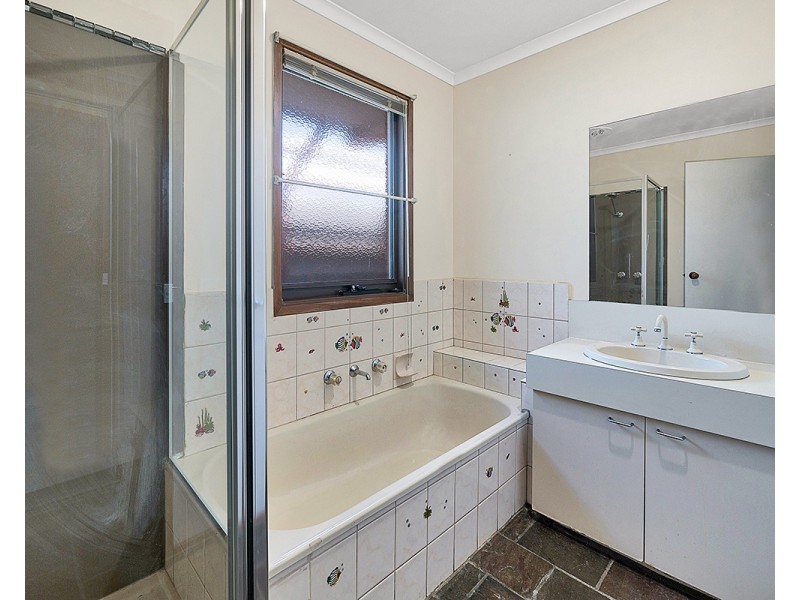 20 Wesley Drive, Narre Warren VIC 3805