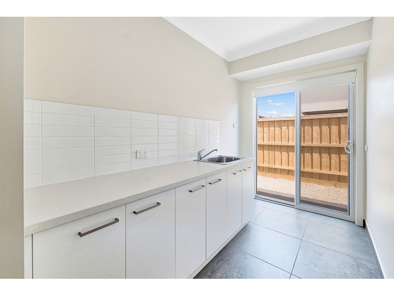 13 Simmental Drive, Clyde North VIC 3978