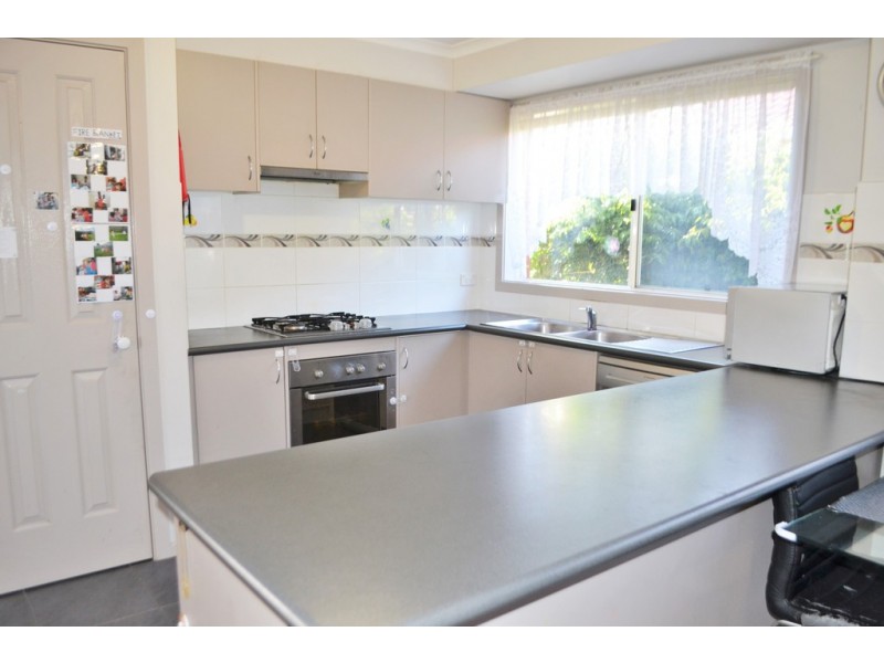 16 Bellbrae Crescent, Cranbourne West VIC 3977