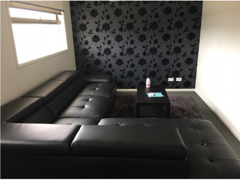 22 Harvard Street, Cranbourne West VIC 3977