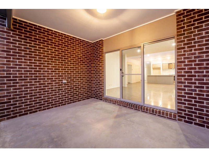 22 Turano Way, Clyde North VIC 3978