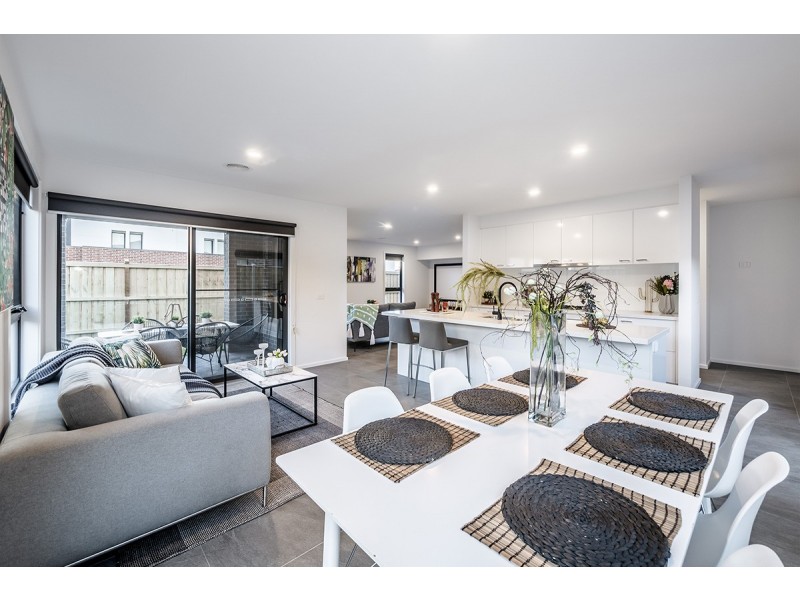 1 Lamada Street, Lyndhurst VIC 3975