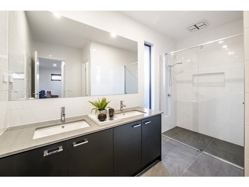 1 Lamada Street, Lyndhurst VIC 3975