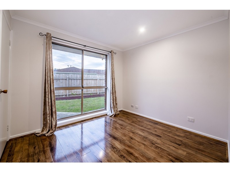 13 Frances Crescent, Cranbourne North VIC 3977