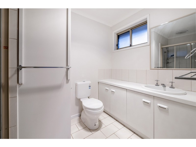 13 Frances Crescent, Cranbourne North VIC 3977