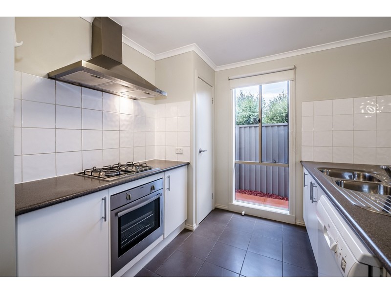 4 Monmouth Road, Cranbourne East VIC 3977