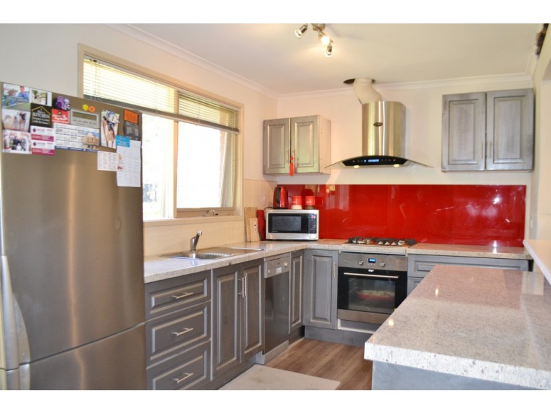 7 Ruffles Court, Cranbourne West VIC 3977