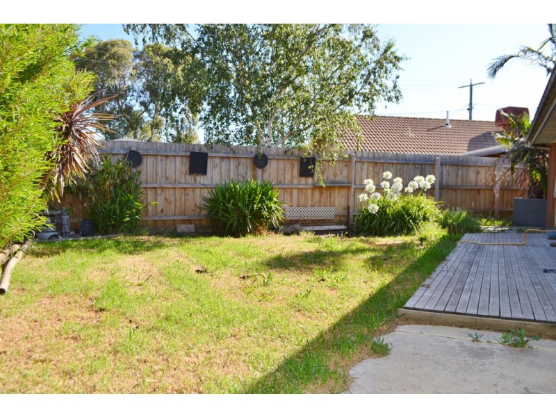 7 Ruffles Court, Cranbourne West VIC 3977