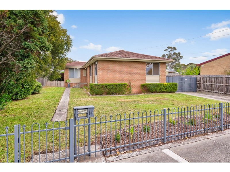 4 Susan Court, Cranbourne VIC 3977