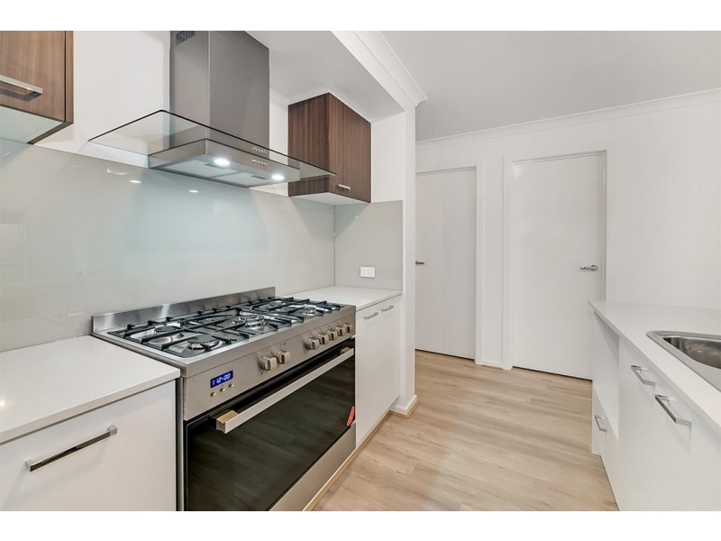 220 Duff Street, Cranbourne West VIC 3977