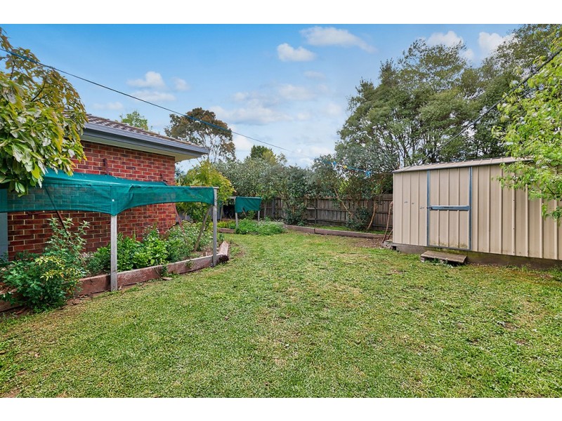 82 Amberly Park Drive, Narre Warren South VIC 3805