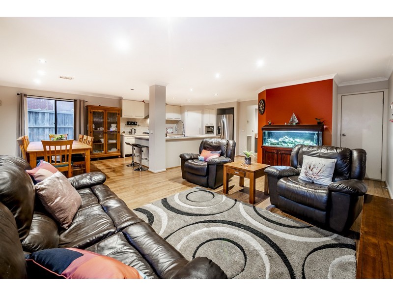 14 Hal Porter Terrace, Lynbrook VIC 3975