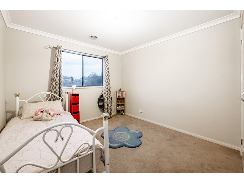 14 Hal Porter Terrace, Lynbrook VIC 3975