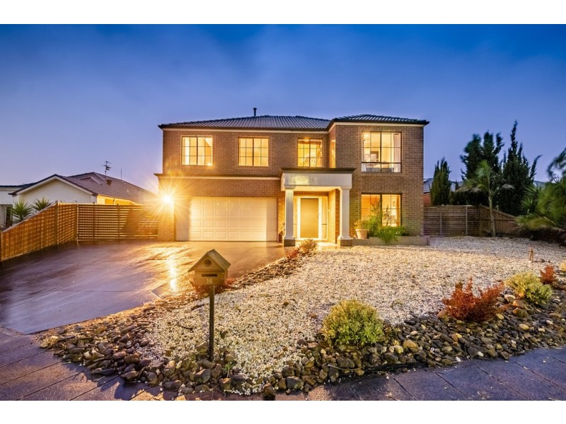 14 Hal Porter Terrace, Lynbrook VIC 3975