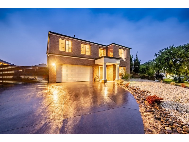14 Hal Porter Terrace, Lynbrook VIC 3975