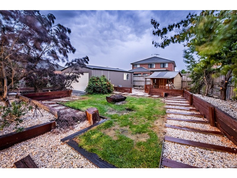 14 Hal Porter Terrace, Lynbrook VIC 3975