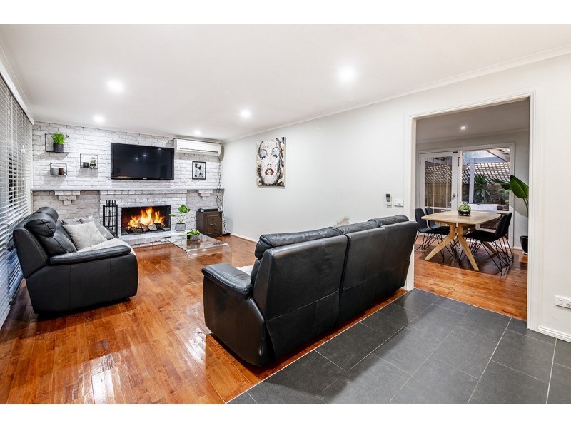 17 Balook Court, Cranbourne North VIC 3977