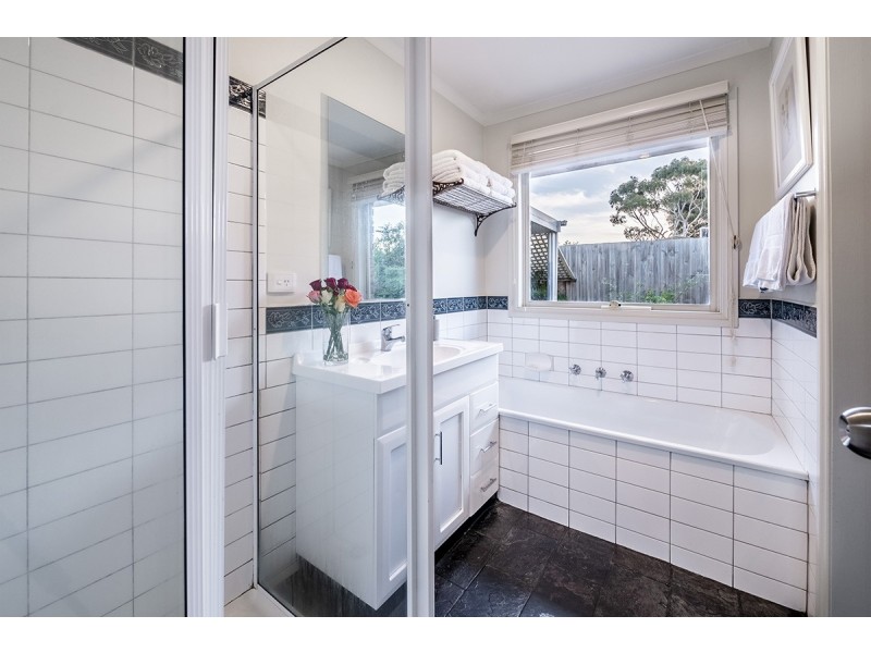 17 Balook Court, Cranbourne North VIC 3977