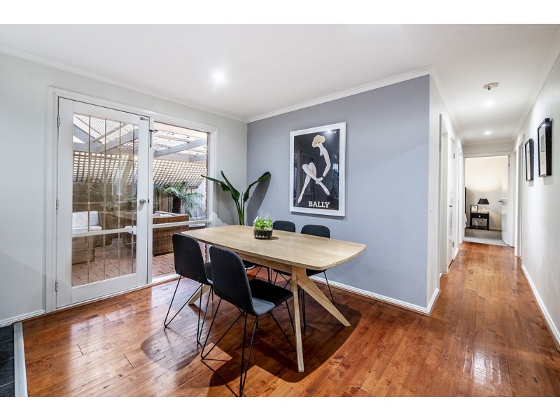 17 Balook Court, Cranbourne North VIC 3977