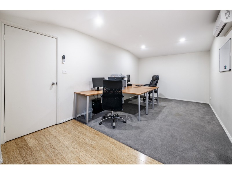 17 Balook Court, Cranbourne North VIC 3977